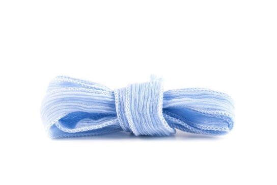 Handgefertigtes Seidenband Crinkle Crêpe Hellblau 1m