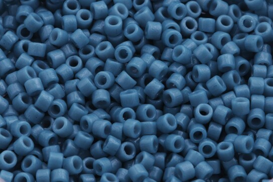 DB2132 Duracoat Opaque Bayberry Miyuki Delica 11/0 perles cylindriques japonaises 1,6mm 5g