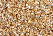 DB1832 Duracoat Galvanized Gold Miyuki Delica 11/0 Japanse cilinder kralen 1,6mm 5g