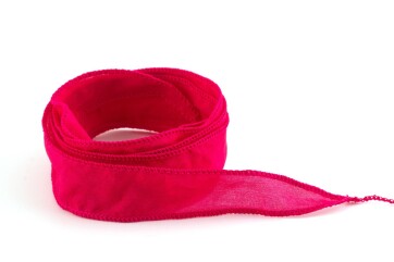 Handgefertigtes Habotai-Seidenband Ruby 20mm breit