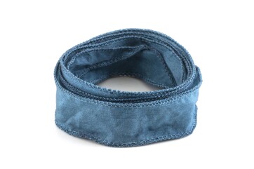 Handgefertigtes Habotai-Seidenband Montanblau 20mm breit