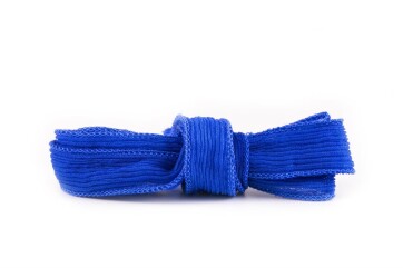 Handgefertigtes Seidenband Crinkle Crêpe Kobaltblau 1m