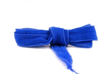 Handgefertigtes Seidenband Crinkle Crêpe Kobaltblau 1m